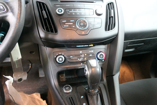 Used 2016 Ford Focus SE FWD image 20