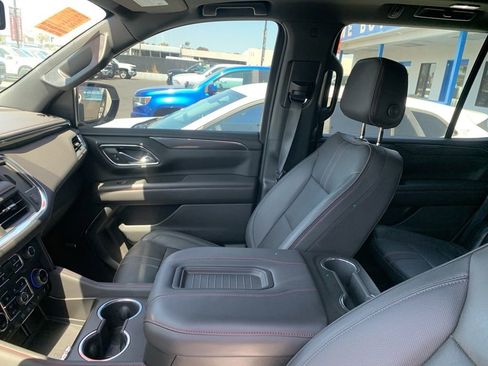 Used 2022 Chevrolet Tahoe RST w/ Luxury Package AWD/4WD image 13