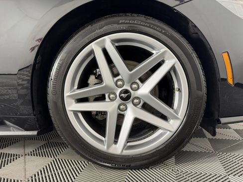 Used 2025 Ford Mustang Coupe RWD image 39