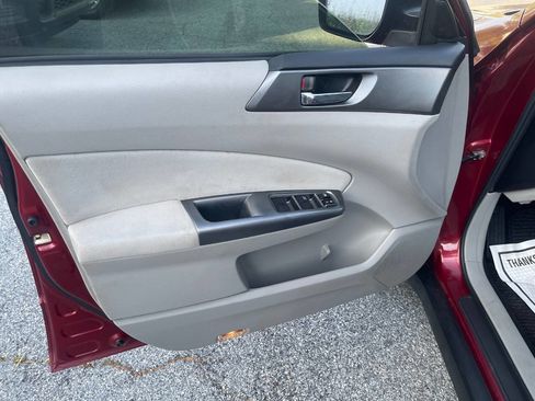 Used 2011 Subaru Forester 2.5X Limited AWD/4WD image 12