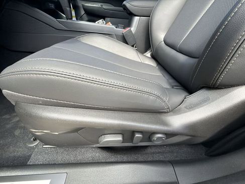 New 2026 Subaru Outback Limited AWD/4WD image 12