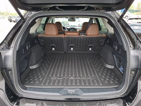 Used 2023 Subaru Outback Touring XT AWD/4WD image 33