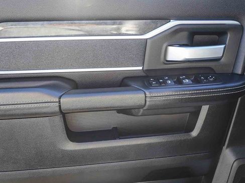 Used 2019 RAM 2500 Big Horn w/ Night Edition image 24