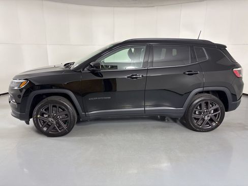 New 2026 Jeep Compass Latitude AWD/4WD image 5
