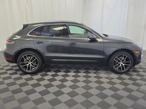 Certified 2024 Porsche Macan image 8