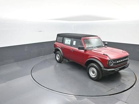 New 2026 Ford Bronco 4-Door AWD/4WD image 19