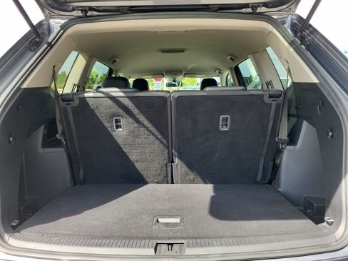 Used 2019 Volkswagen Atlas SE w/ Towing Package FWD image 16