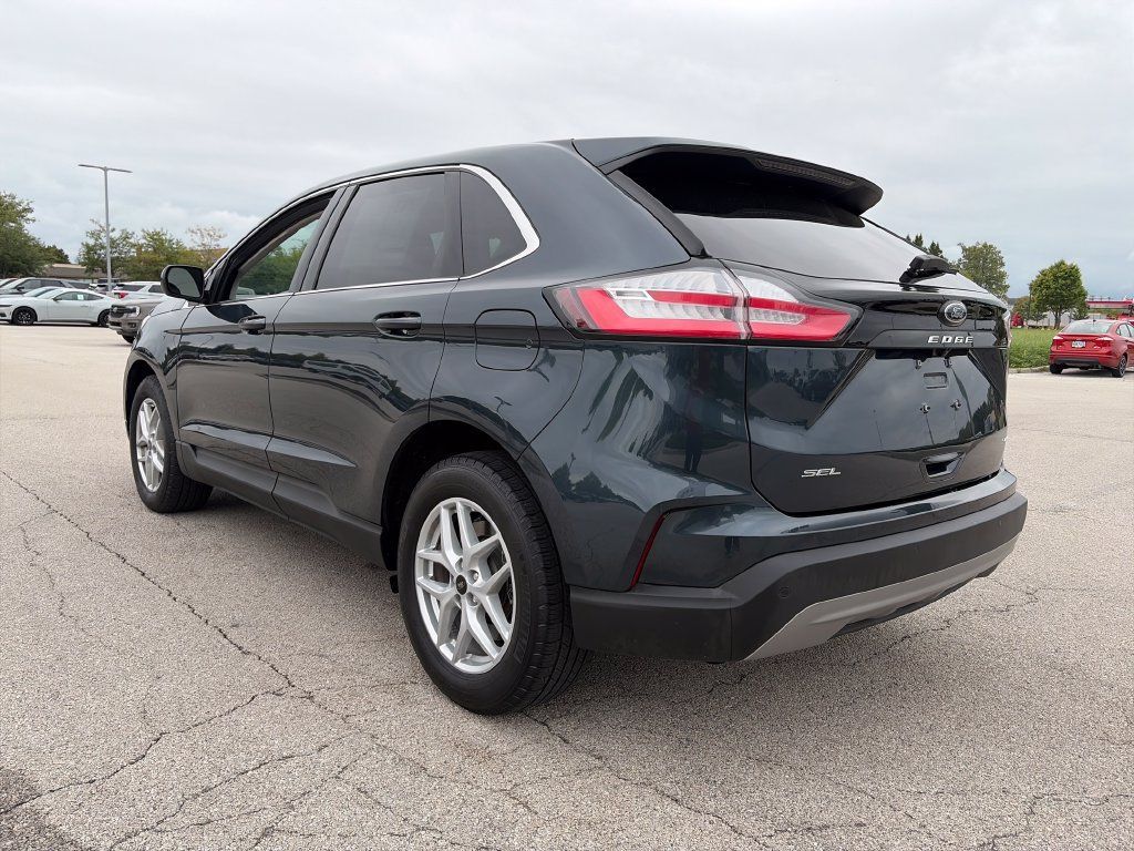 Used 2024 Ford Edge SEL w/ Convenience Package AWD/4WD image 5