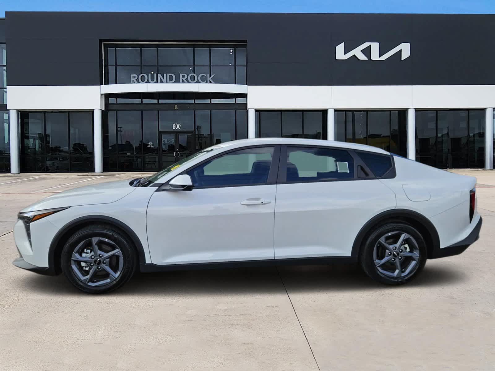 Used 2025 Kia K4 FWD image 4