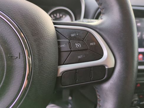 Certified 2018 Jeep Compass Limited image 24