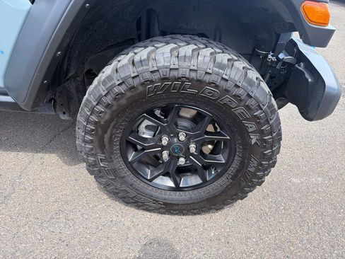 Used 2024 Jeep Wrangler Unlimited AWD/4WD image 34
