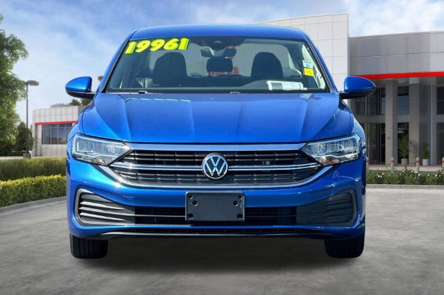 Used 2024 Volkswagen Jetta SE FWD image 10