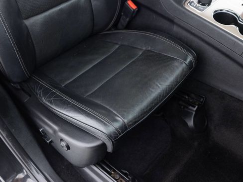 Used 2014 Jeep Grand Cherokee Overland w/ Advanced Technology Group AWD/4WD image 25