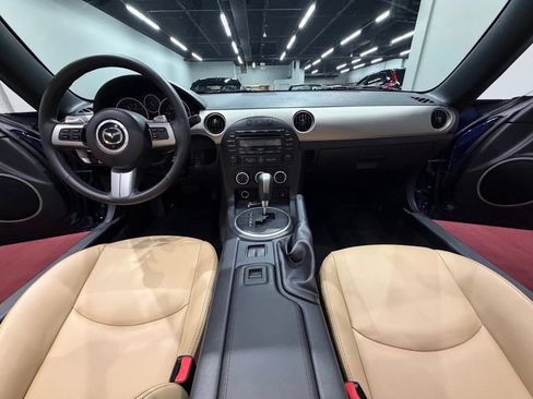 Used 2011 MAZDA MX-5 Miata Grand Touring RWD image 39