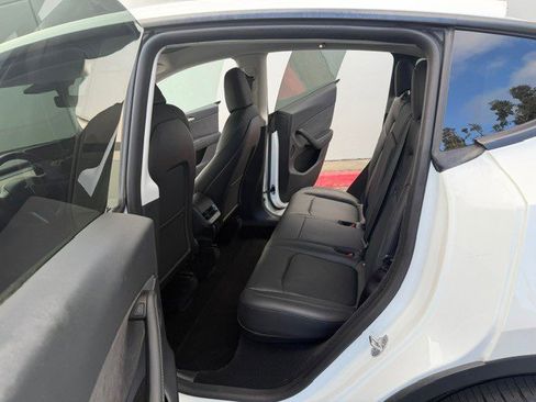 Used 2023 Tesla Model Y Long Range image 15