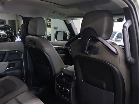 Used 2020 Land Rover Defender 110 S image 22