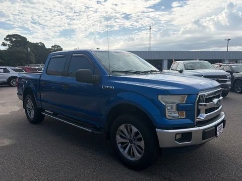 Used 2015 Ford F150 XLT w/ Trailer Tow Package RWD image 2
