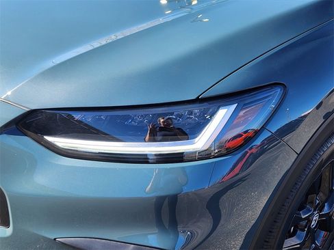 Used 2025 Honda HR-V Sport image 5
