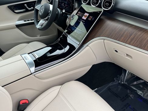 New 2026 Mercedes-Benz GLC 300 4MATIC image 16