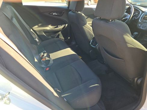 Used 2024 Chevrolet Malibu LT image 11