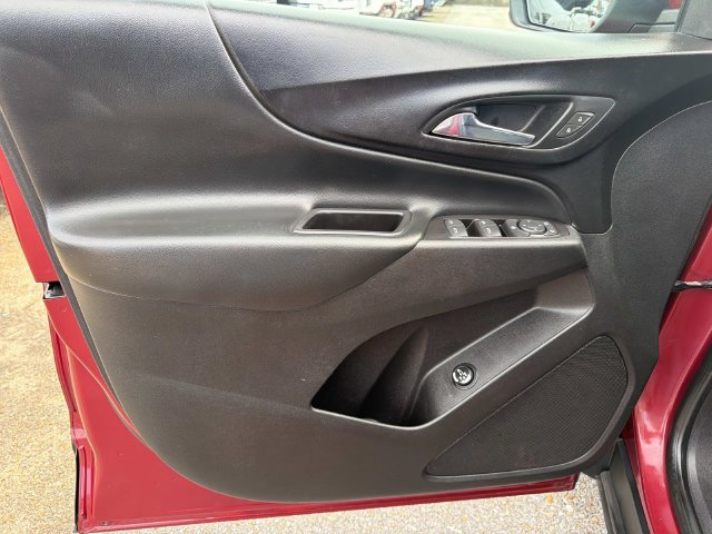 Used 2018 Chevrolet Equinox LT FWD image 24