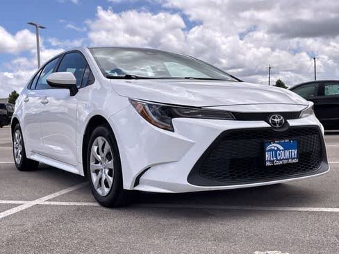Used 2022 Toyota Corolla LE FWD image 10