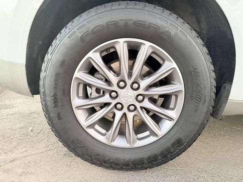 Used 2022 Buick Enclave Premium image 36