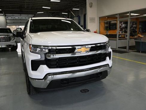 New 2026 Chevrolet Silverado 1500 LT image 3