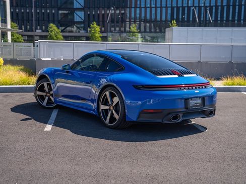 Certified 2025 Porsche 911 Carrera RWD image 3
