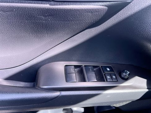 Used 2023 Toyota Camry SE FWD image 13