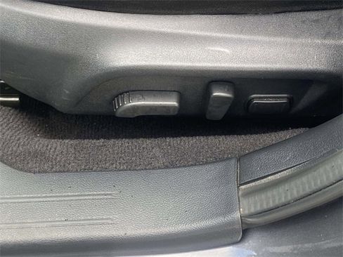 Used 2019 Subaru Outback 2.5i Premium image 12