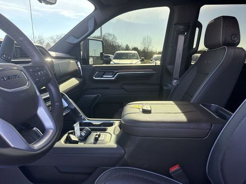 Certified 2025 GMC Sierra 2500 Denali w/ Max Trailering Package image 15