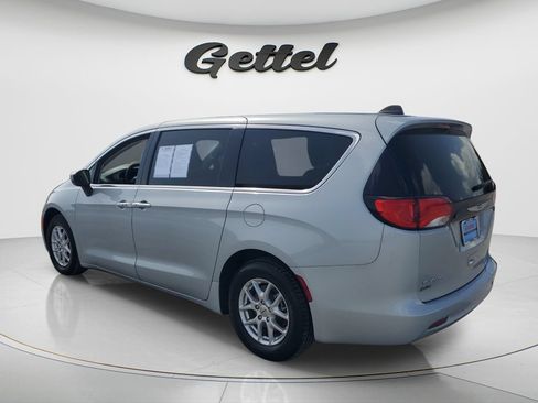 Used 2023 Chrysler Voyager LX FWD image 7