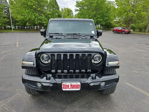 Used 2023 Jeep Gladiator Overland AWD/4WD image 9