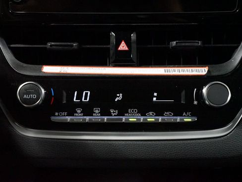 Certified 2025 Toyota Corolla LE FWD image 20