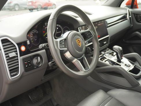Used 2021 Porsche Cayenne E-Hybrid AWD/4WD image 24