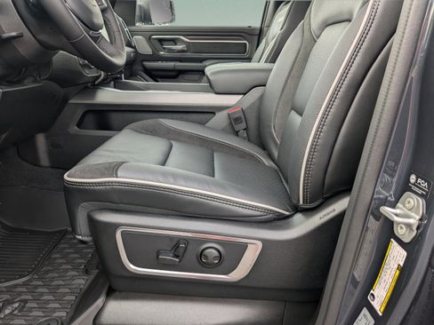 Used 2026 RAM 1500 Laramie w/ Night Edition image 21