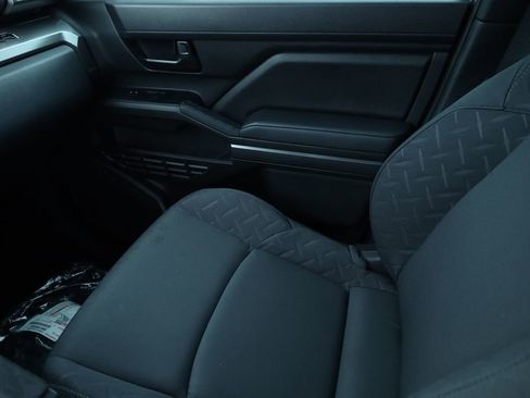 Used 2025 Toyota Tacoma SR5 image 11