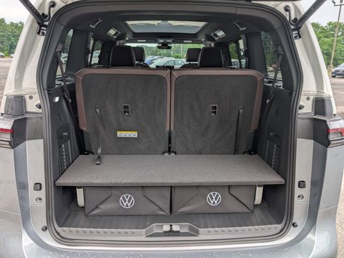 Used 2025 Volkswagen ID. Buzz Pro S Plus RWD image 20