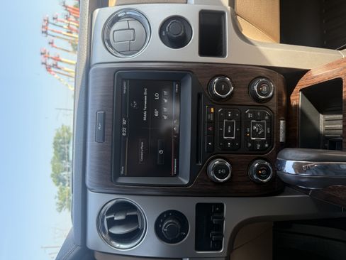 Used 2014 Ford F150 Lariat w/ Equipment Group 501A Mid AWD/4WD image 14