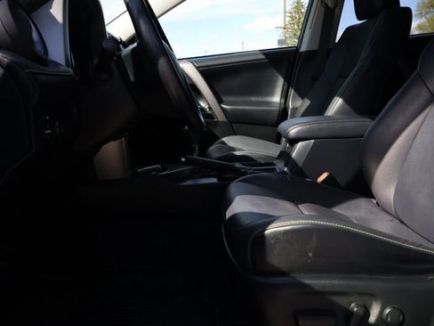 Used 2018 Toyota RAV4 Limited AWD/4WD image 26