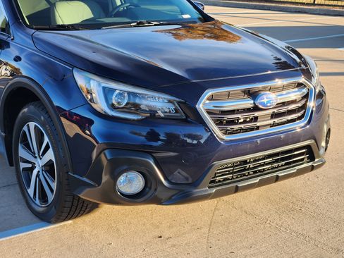Used 2018 Subaru Outback 2.5i Limited image 7