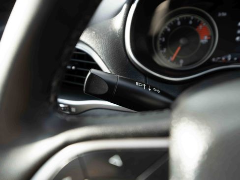 Used 2022 Jeep Cherokee Latitude Lux image 13