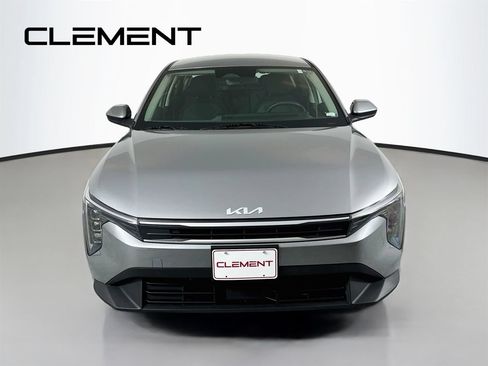 Used 2025 Kia K4 FWD image 3