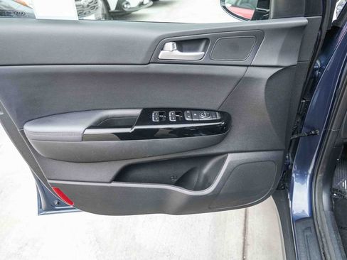 Used 2022 Kia Sportage EX FWD image 25