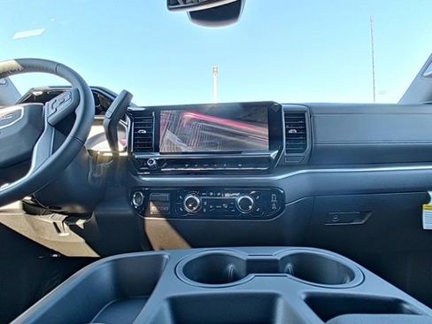 New 2026 GMC Sierra 2500 SLT AWD/4WD image 25
