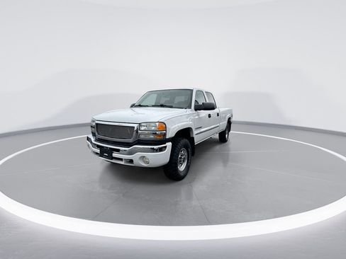 Used 2004 GMC Sierra 2500 SLE AWD/4WD image 4