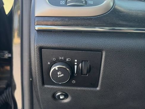 Used 2014 Jeep Grand Cherokee Limited w/ Luxury Group II AWD/4WD image 18