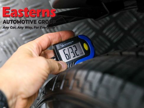 Used 2023 Ford Edge SEL image 24