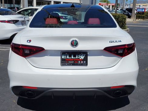 Used 2022 Alfa Romeo Giulia Veloce RWD image 28